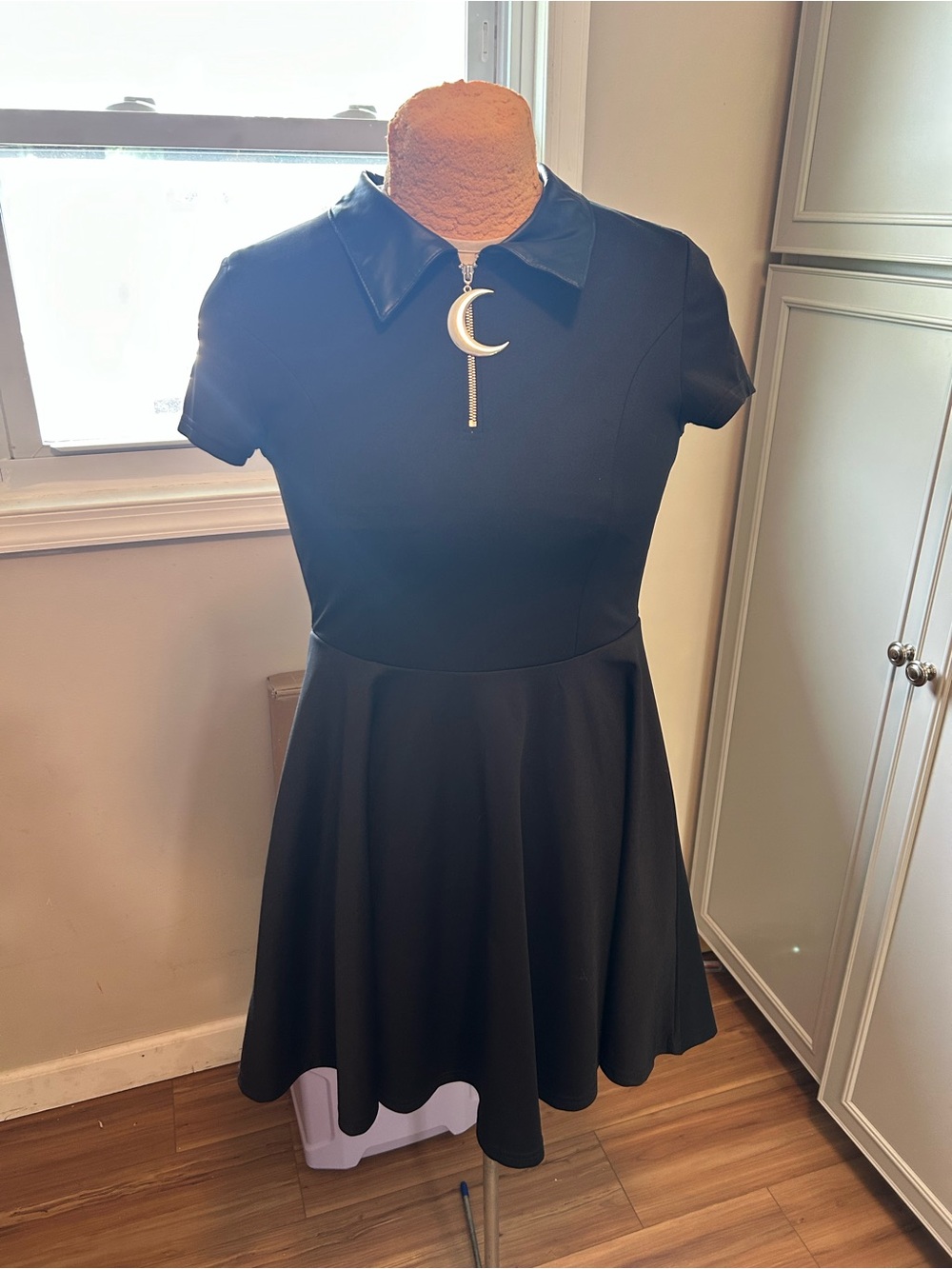 Goth Black Short-Sleeve Fit & Flare Dress with Crescent Zip Witchy Size Medium